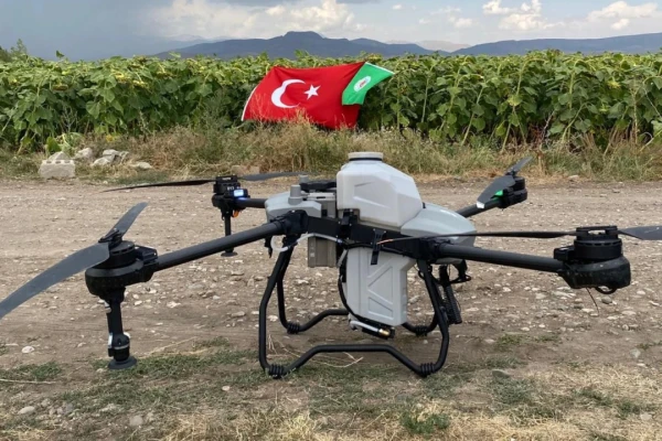 Ağrı’da Tarımsal İlaçlamada Teknoloji Dönemi. Zirai drone sahaya indi
