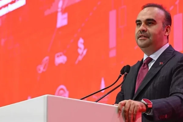 Bakan Kacır: Türkiye Ekonomisi 24 Çeyrektir Büyüyor