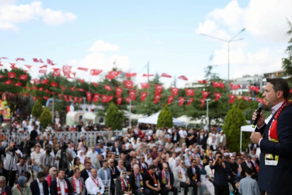 Bayraktar: 2028'de Hanelerin Yüzde 80'i Yerli Gaz Kullanacak