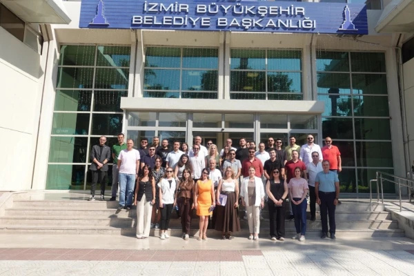İzmir’in Çatılarında Güneş Seferberliği