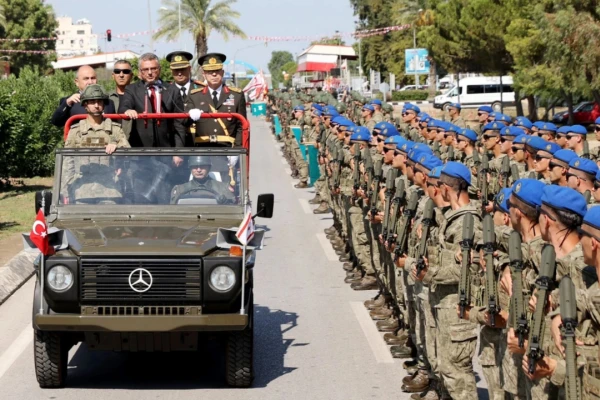 KKTC'de 30 Ağustos Zafer Bayramı İçin Resmigeçit Töreni