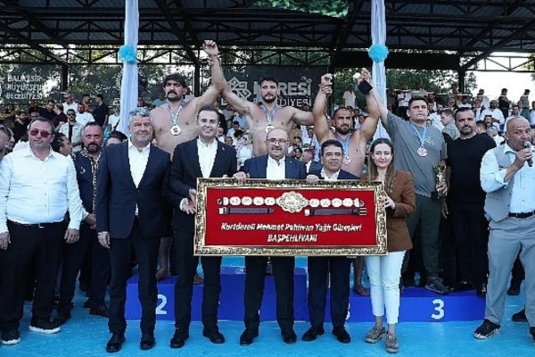 Kurtdereli Yağlı Güreşleri'nde Başpehlivan Mustafa Taş Oldu