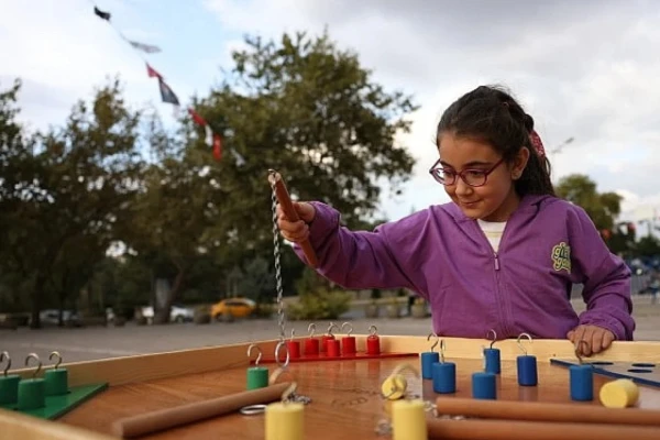 Çankaya Parklarında Ahşap Oyunlarla Eğlence Başladı