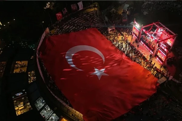 Zafer Bayramı Bayrampaşa’da Coşkuyla Kutlandı
