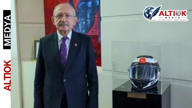 Kılıçdaroğlu,Murat Can Pekeroğlu’nun Kaskını Makam Odasına Koydu